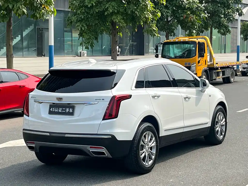 Cadillac XT5 — фото 5