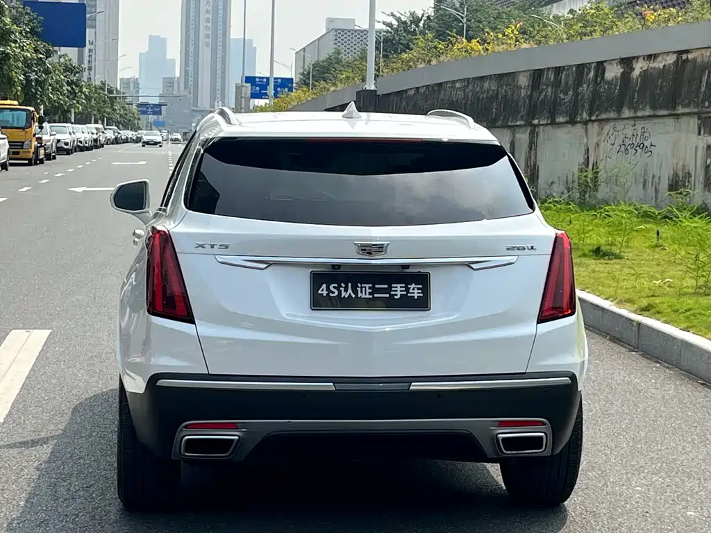 Cadillac XT5 — фото 6