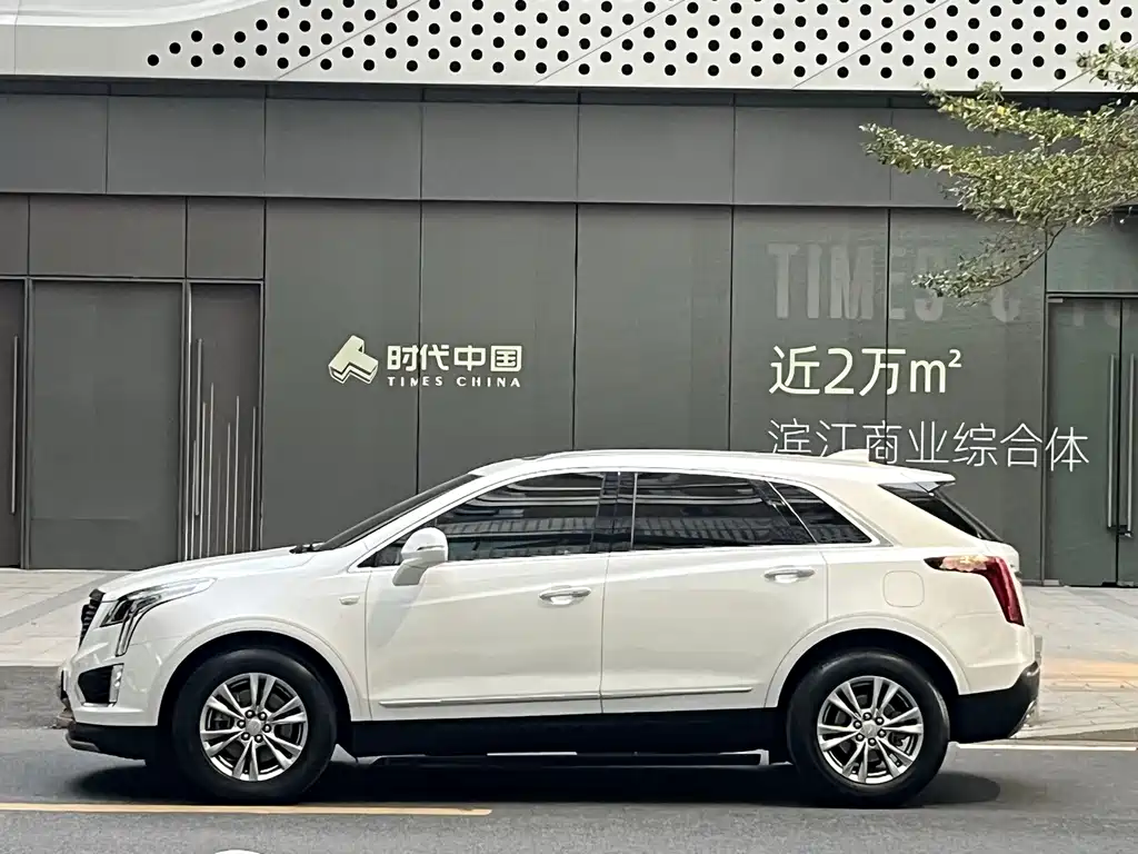 Cadillac XT5 — фото 8