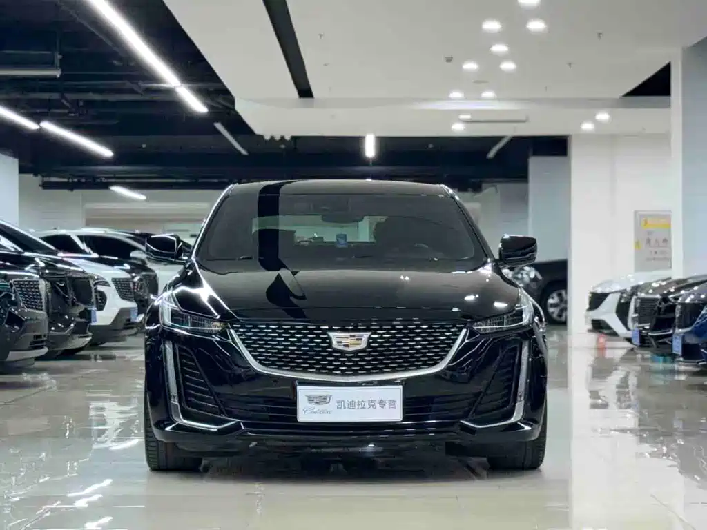 Cadillac CT5 — фото 2