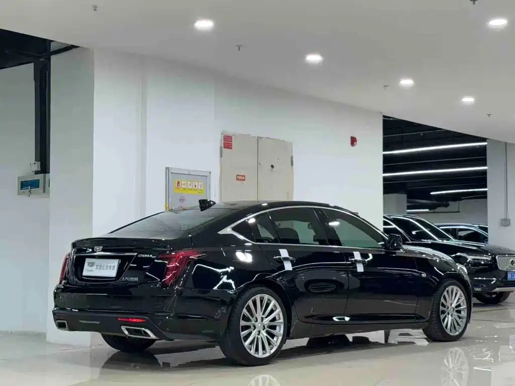 Cadillac CT5 — фото 4