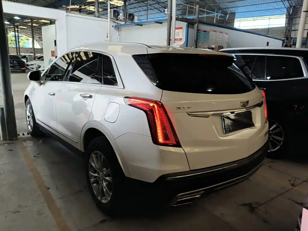 Cadillac XT5 — фото 5