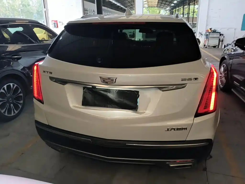 Cadillac XT5 — фото 6