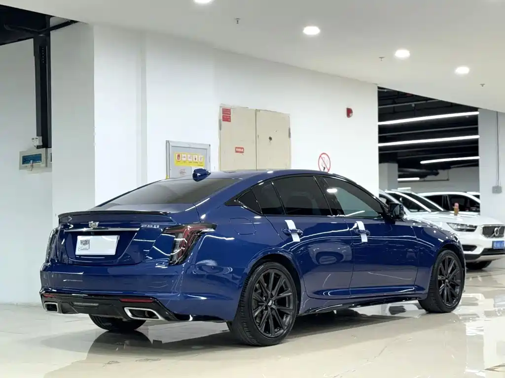 Cadillac CT5 — фото 5