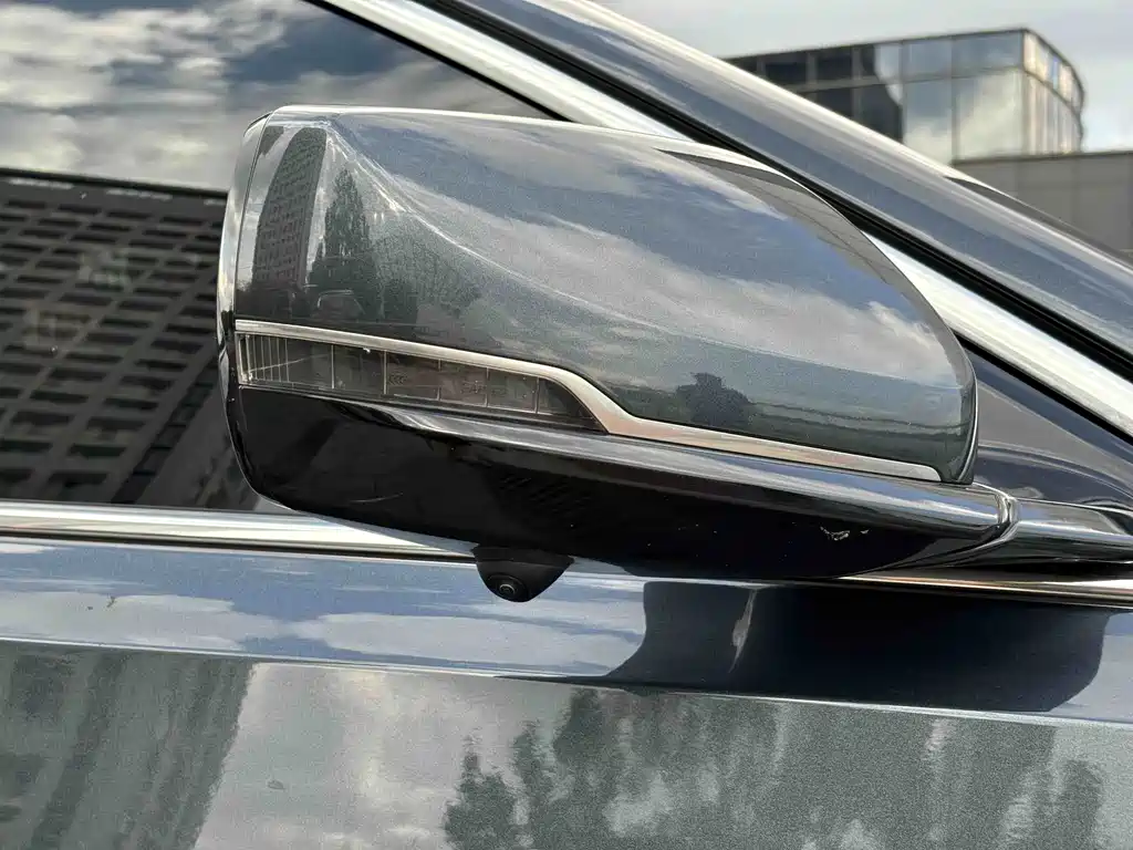 Cadillac CT5 — фото 4