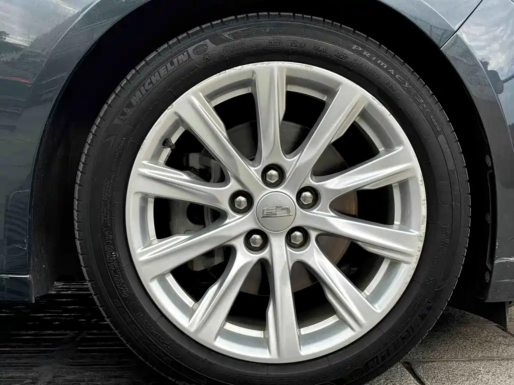 Cadillac CT5 — фото 5