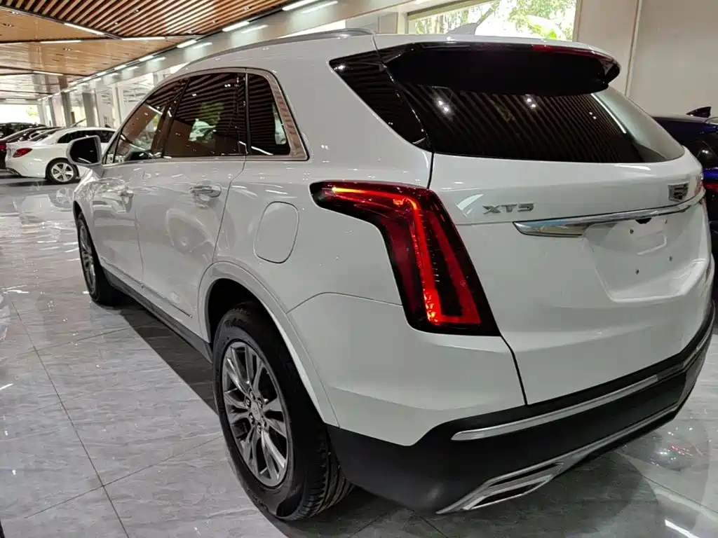 Cadillac XT5 — фото 5