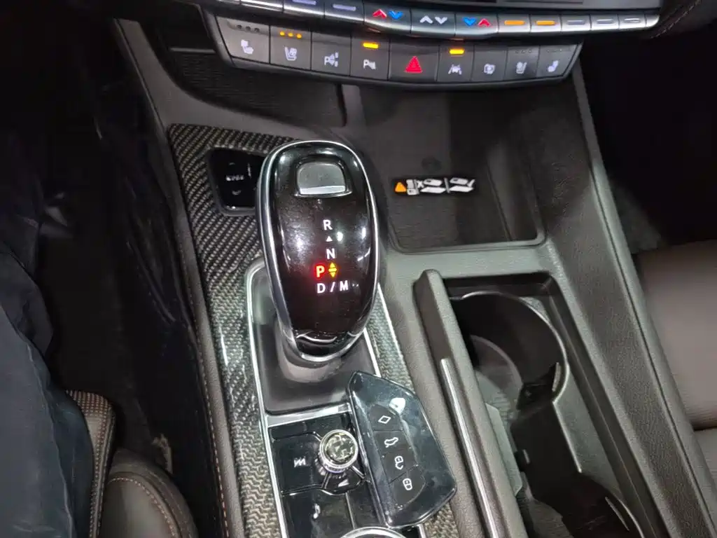 Cadillac CT5 — фото 14