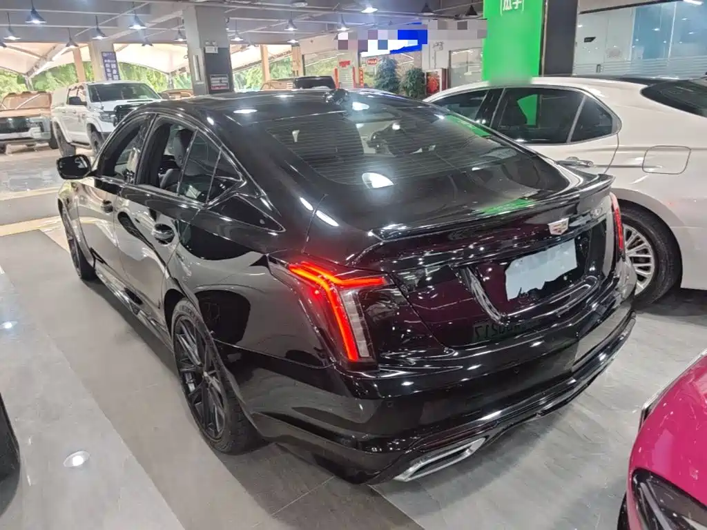 Cadillac CT5 — фото 5