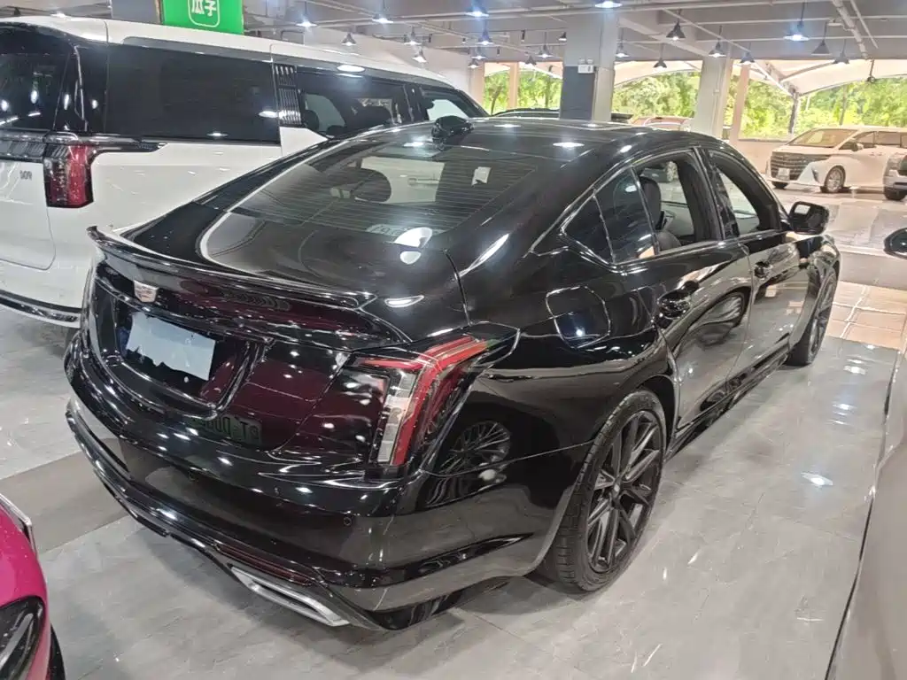 Cadillac CT5 — фото 7