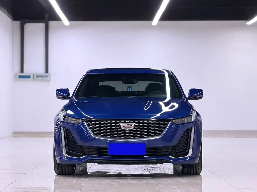 Cadillac CT5 — фото 2