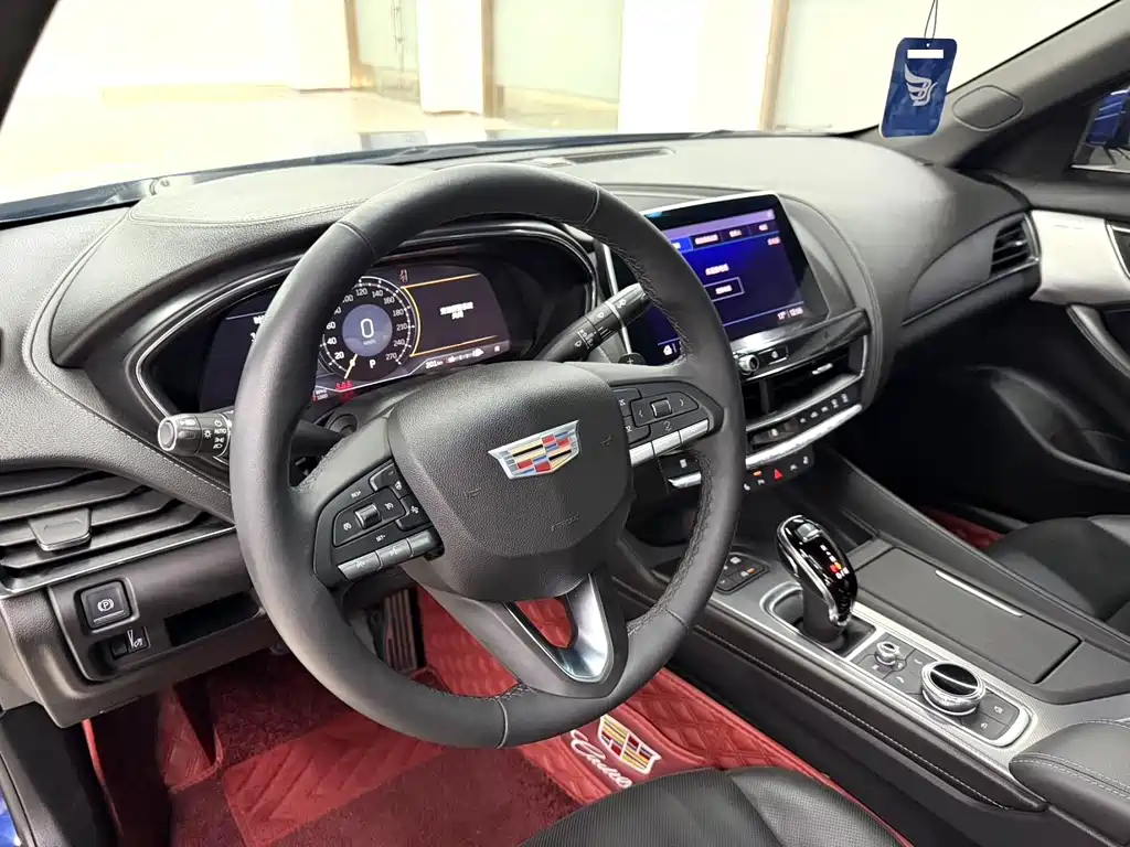 Cadillac CT5 — фото 7