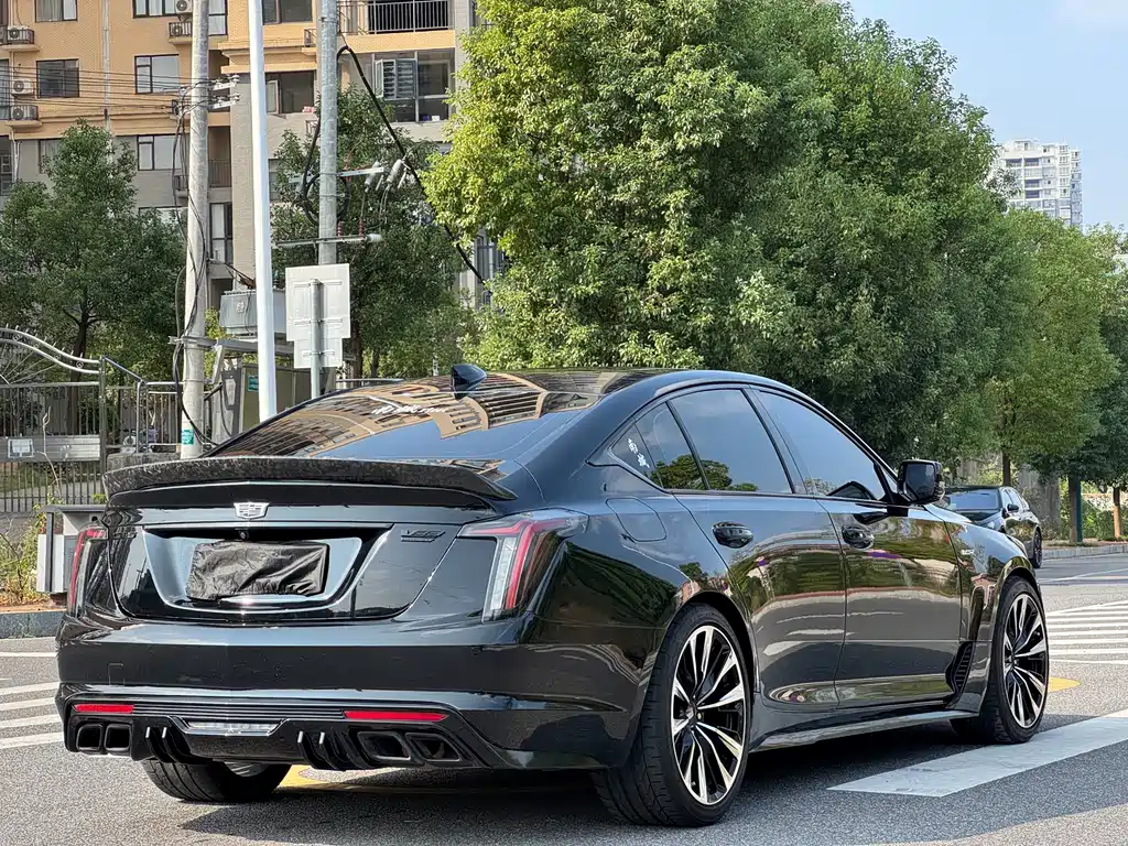 Cadillac CT5 — фото 6
