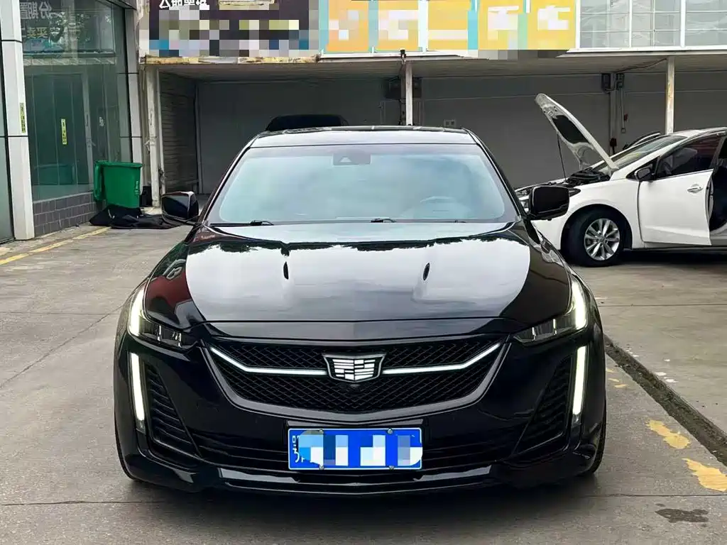 Cadillac CT5 — фото 2