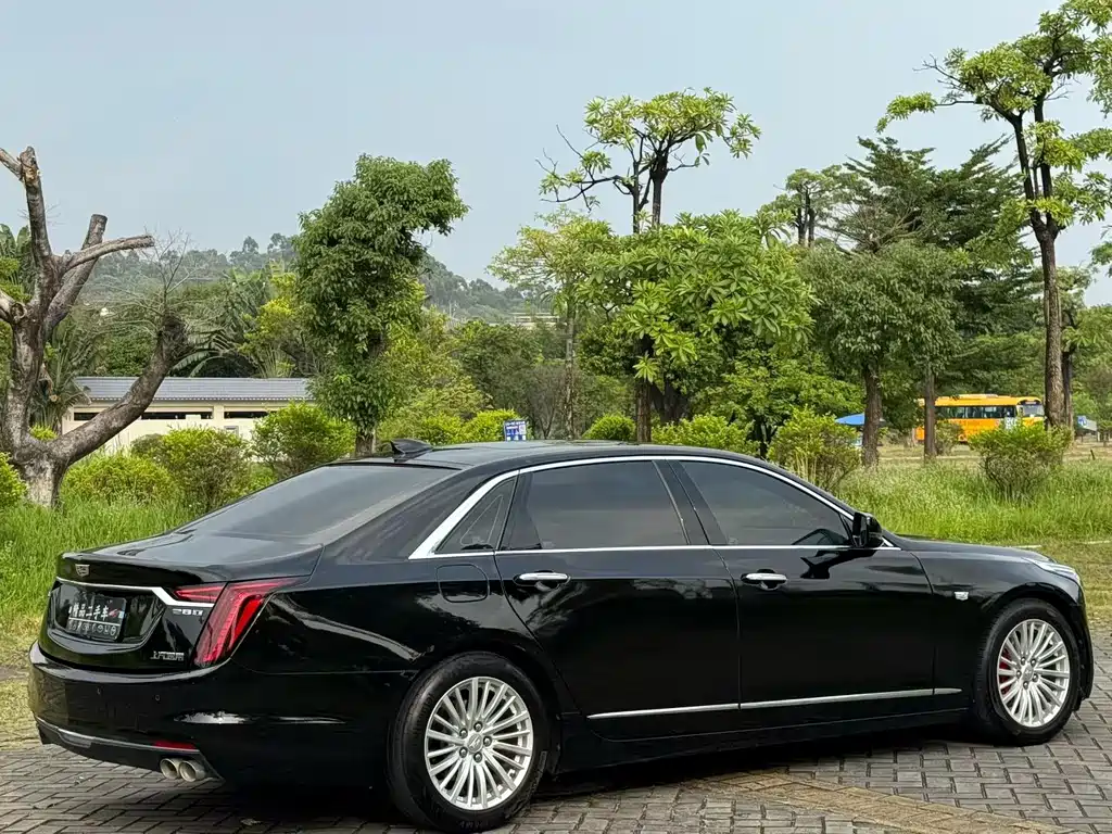 Cadillac CT6 — фото 5