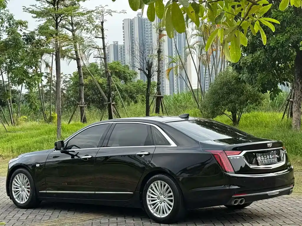 Cadillac CT6 — фото 6