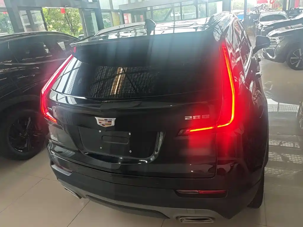 Cadillac XT4 — фото 4