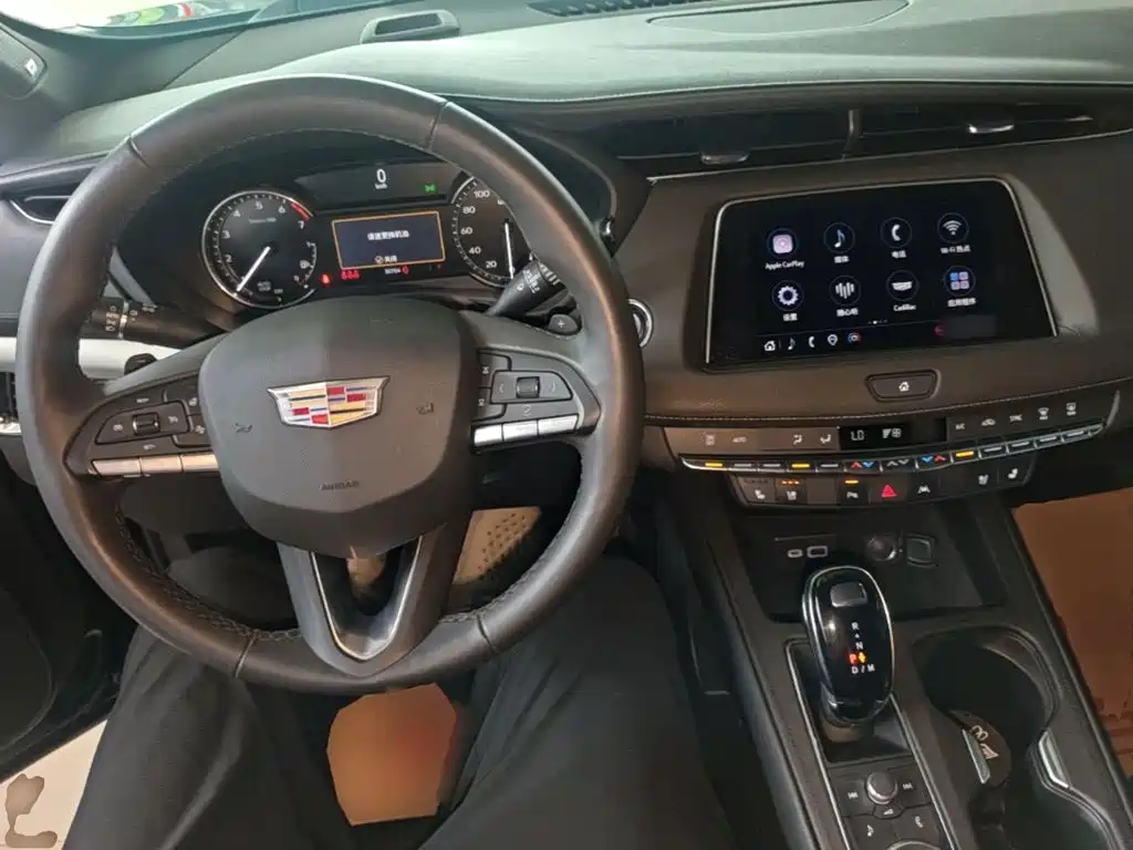 Cadillac XT4 — фото 6
