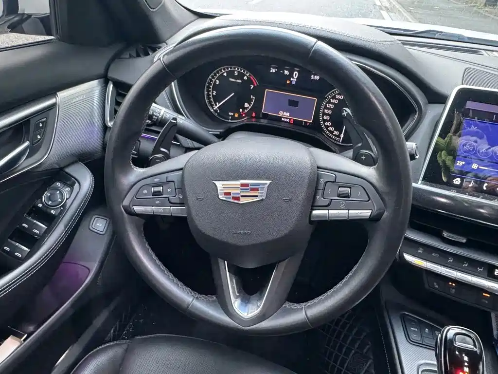 Cadillac CT5 — фото 4