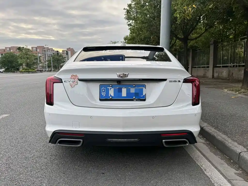 Cadillac CT5 — фото 8