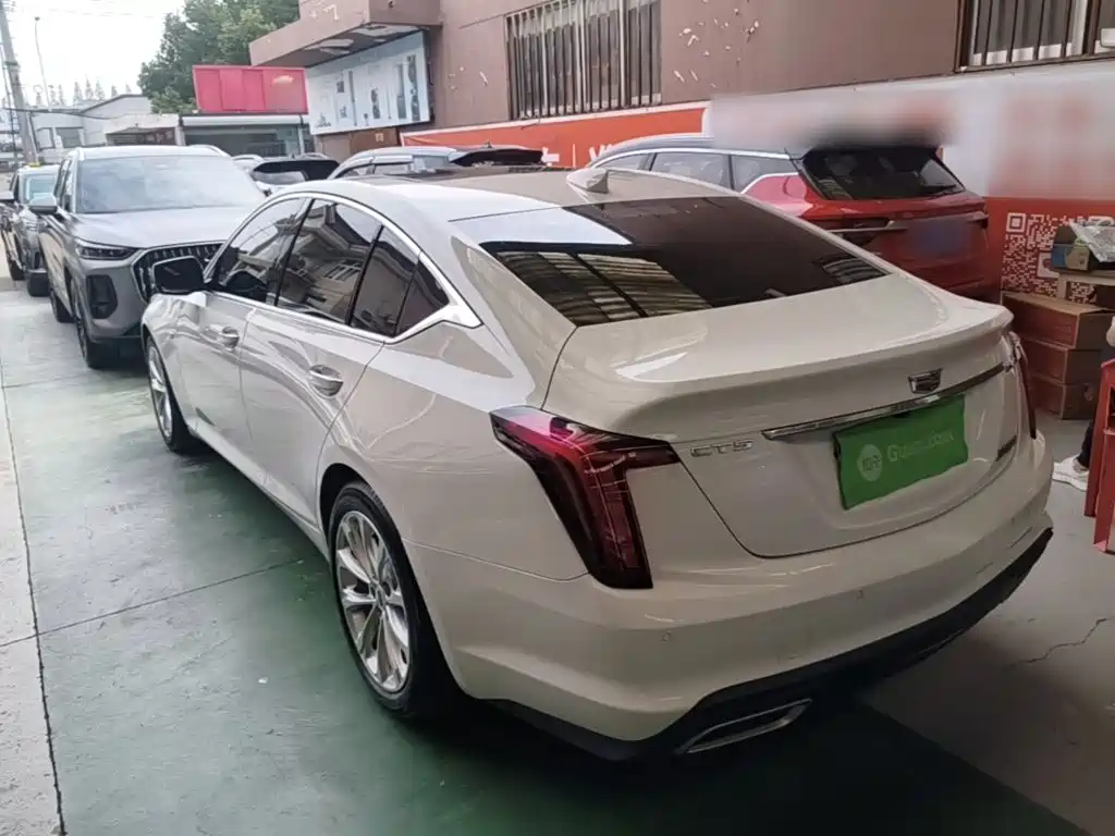 Cadillac CT5 — фото 5