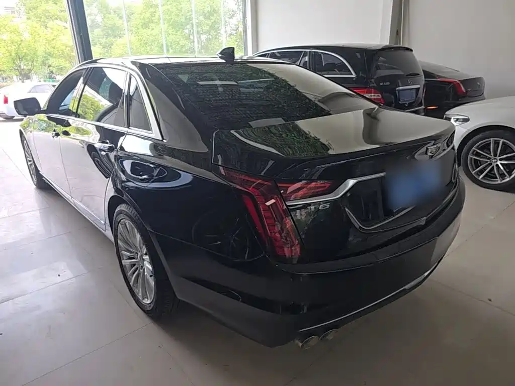 Cadillac CT6 — фото 5