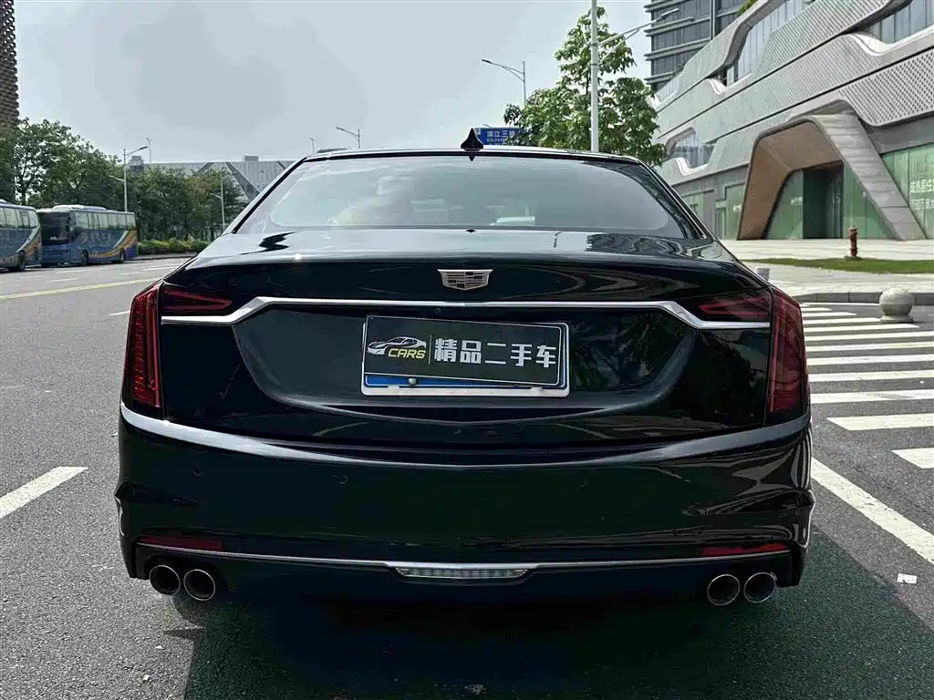 Cadillac CT6 — фото 8