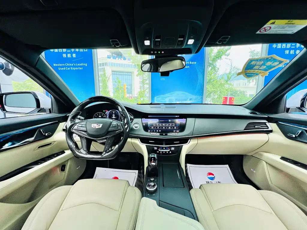 Cadillac CT6 — фото 18