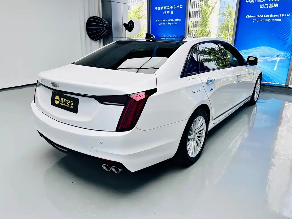 Cadillac CT6 — фото 9