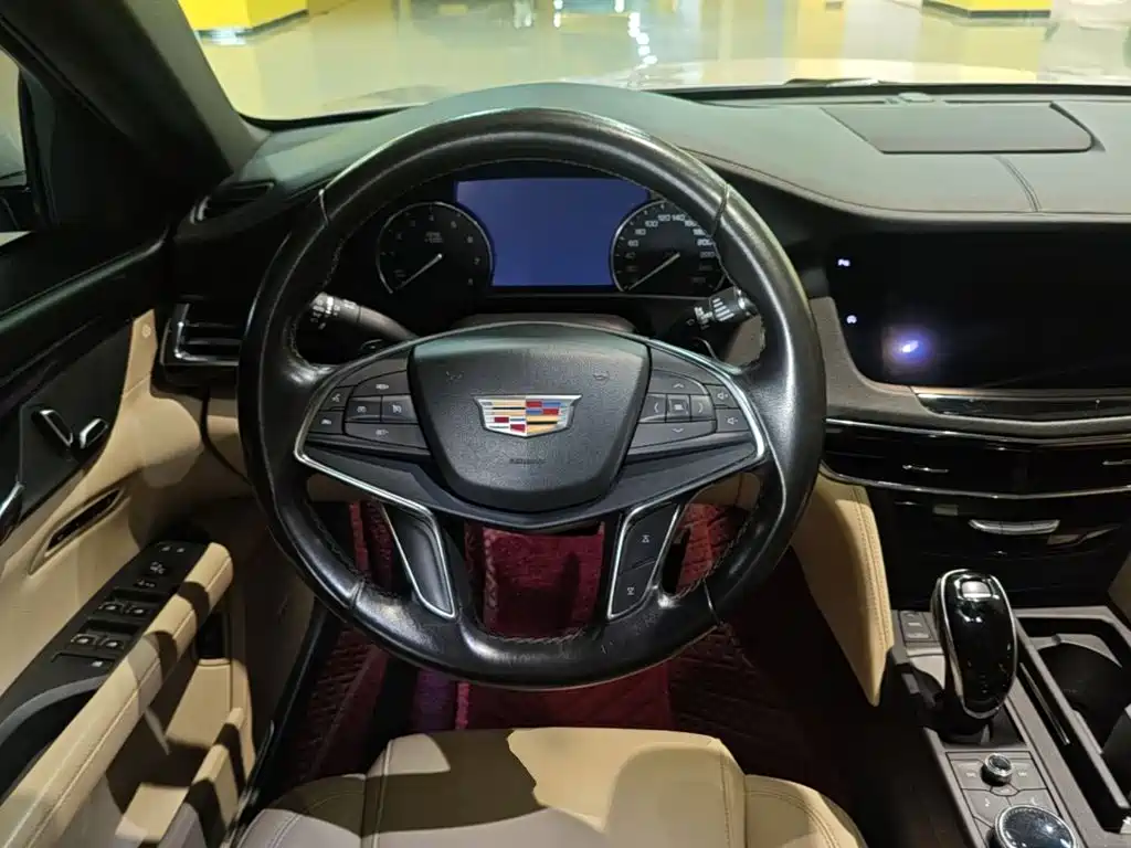 Cadillac CT6 — фото 11