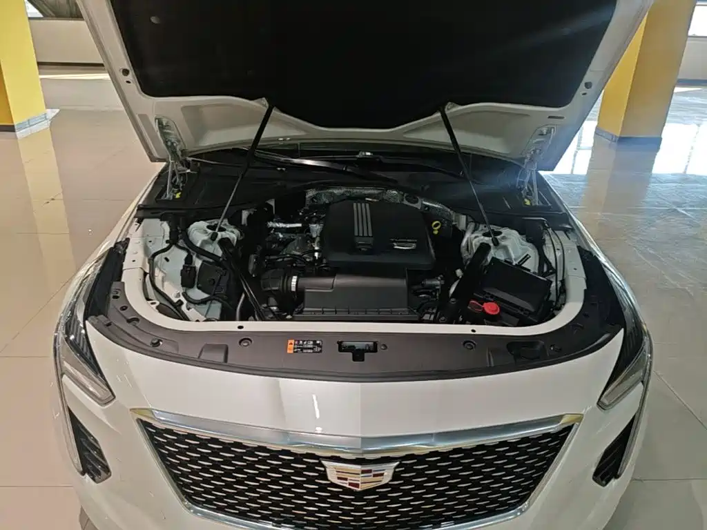 Cadillac CT6 — фото 20