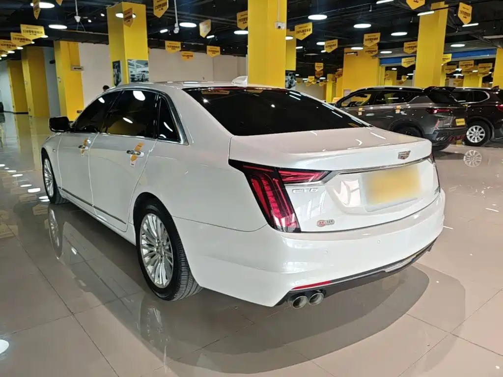 Cadillac CT6 — фото 5