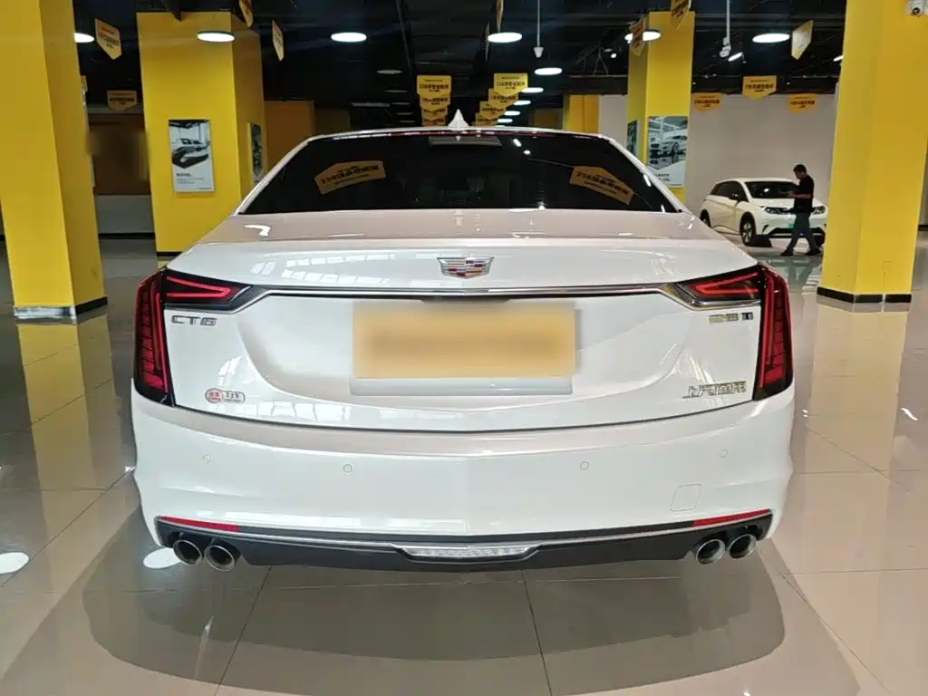 Cadillac CT6 — фото 6