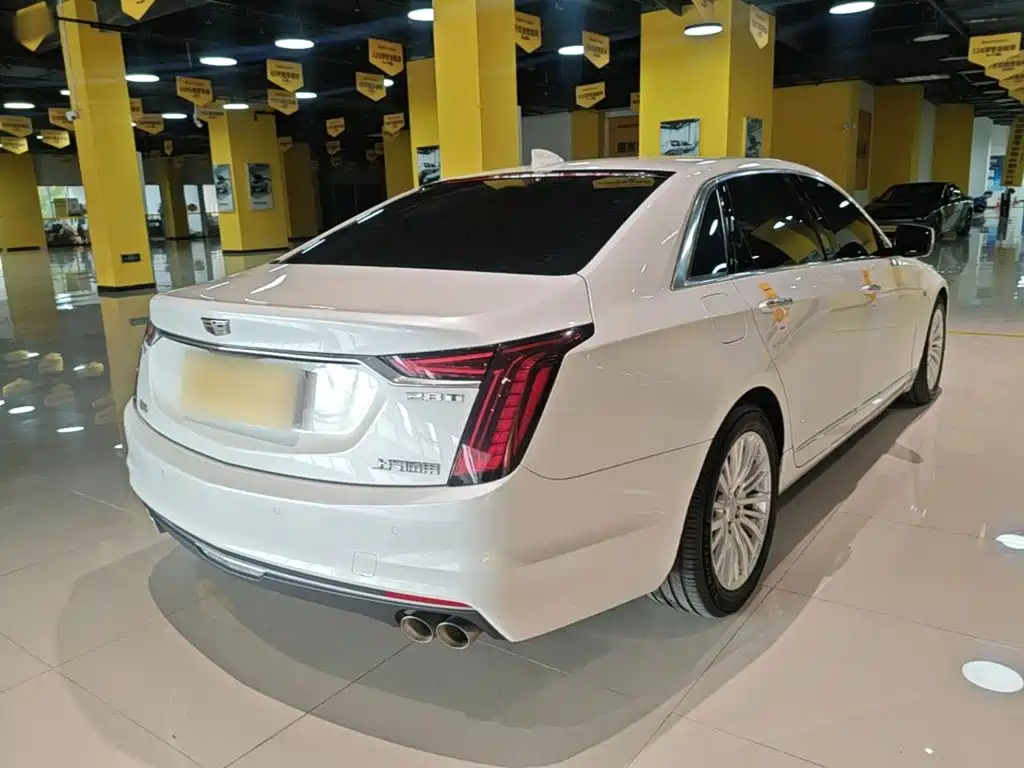 Cadillac CT6 — фото 7