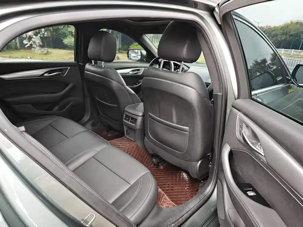 Cadillac CT5 — фото 14