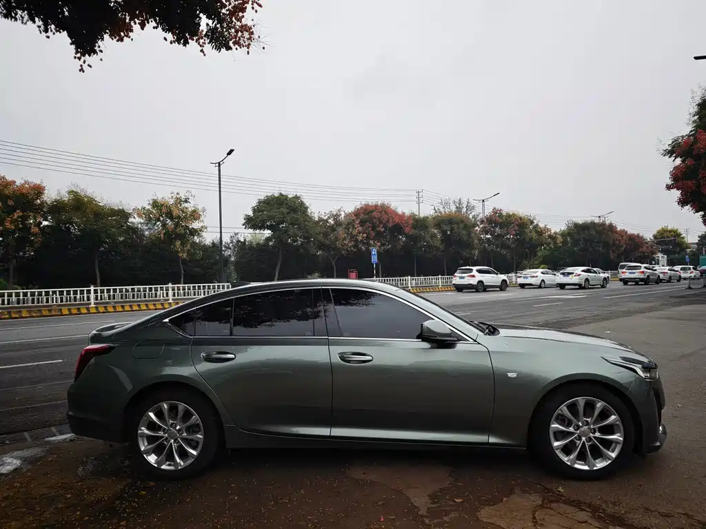 Cadillac CT5 — фото 16