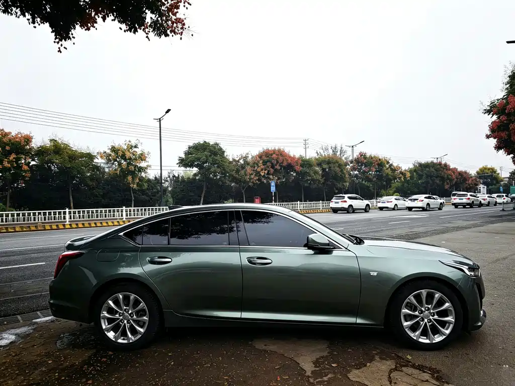 Cadillac CT5 — фото 4