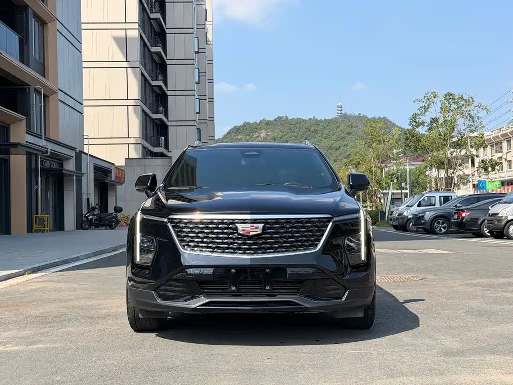 Cadillac XT4 — фото 2