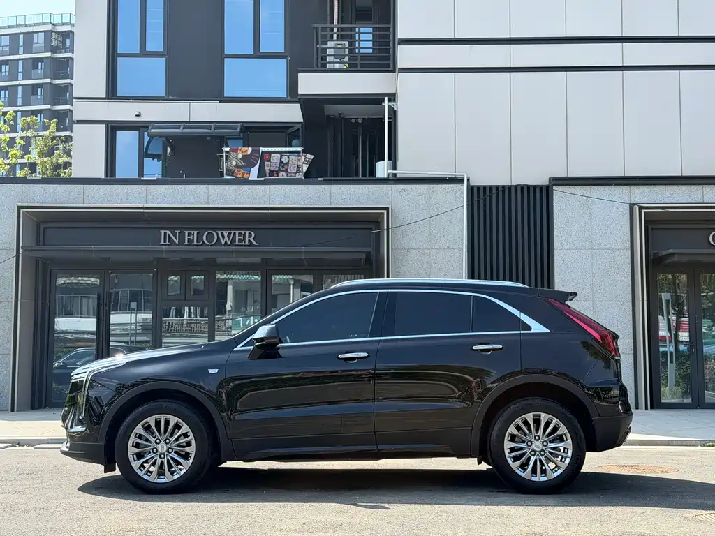 Cadillac XT4 — фото 3