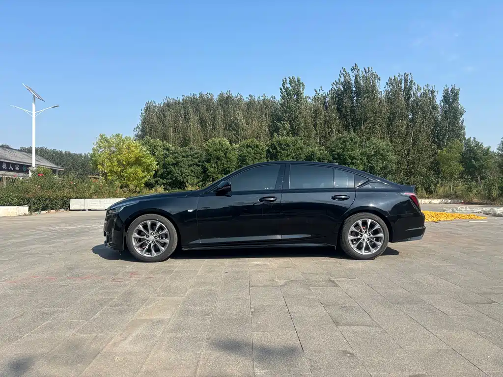 Cadillac CT5 — фото 4