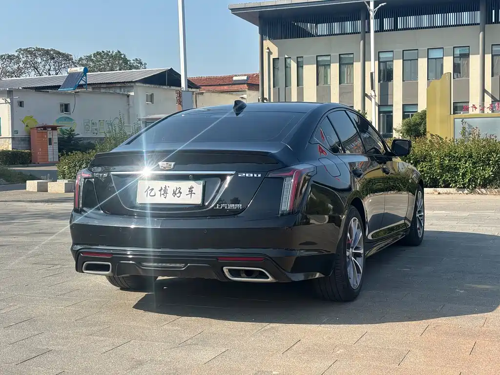 Cadillac CT5 — фото 9