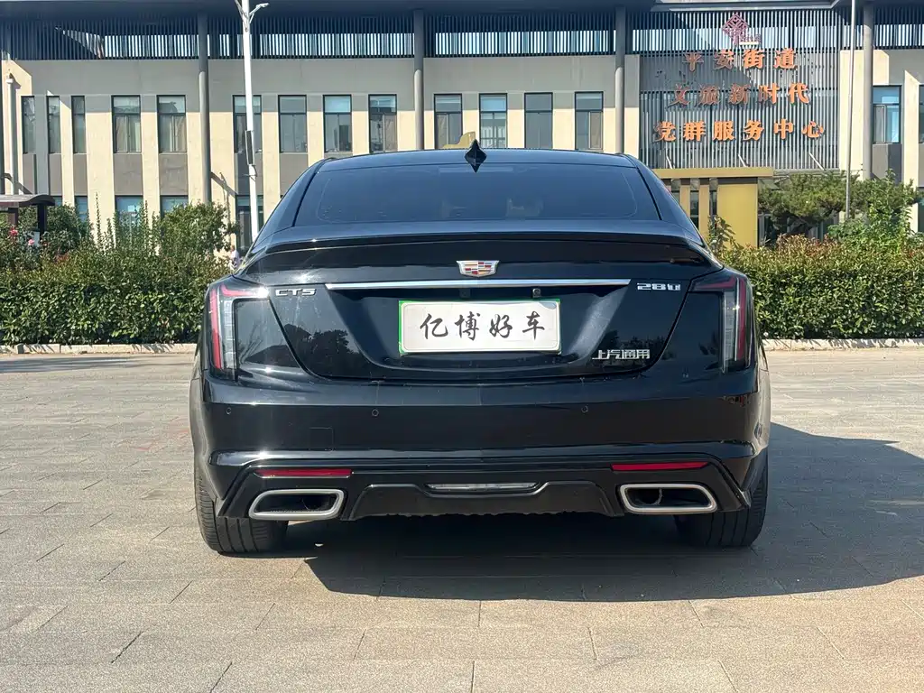 Cadillac CT5 — фото 10