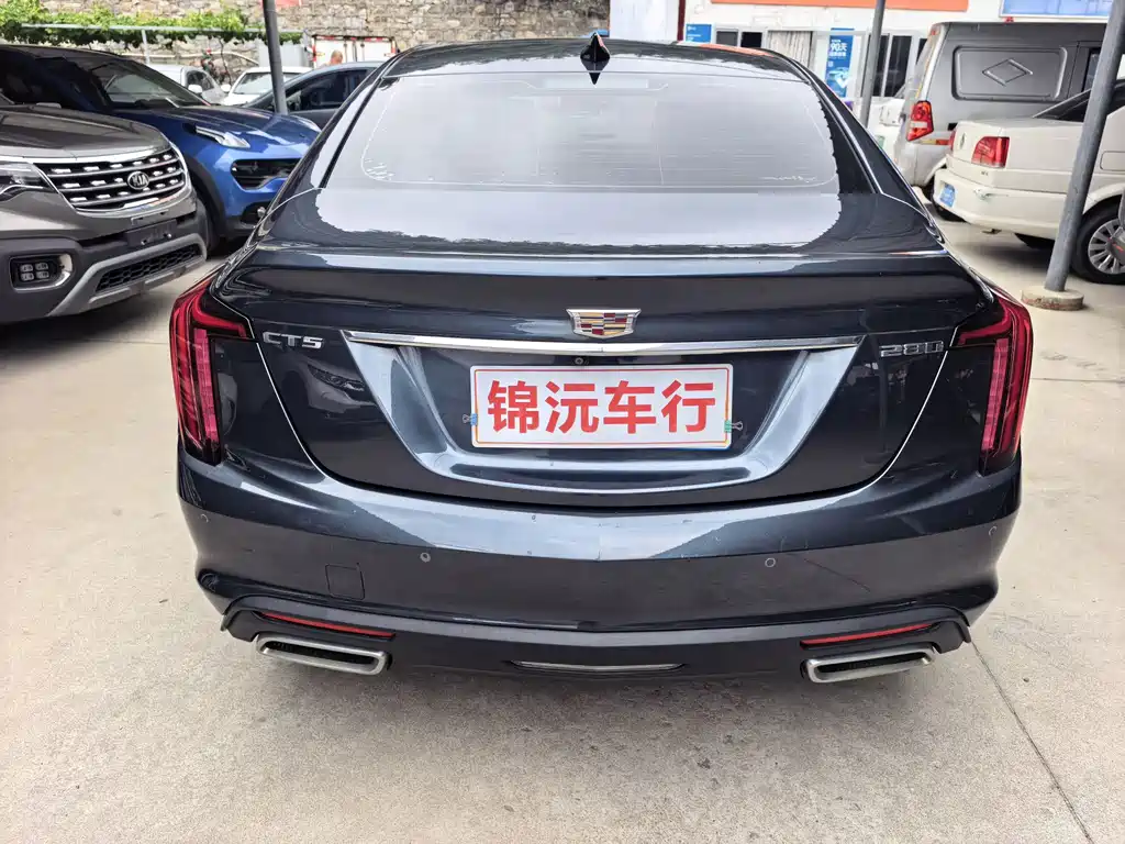 Cadillac CT5 — фото 8