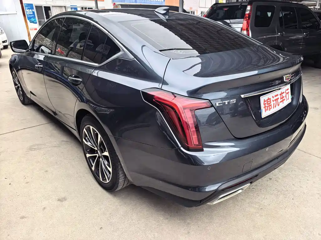Cadillac CT5 — фото 9