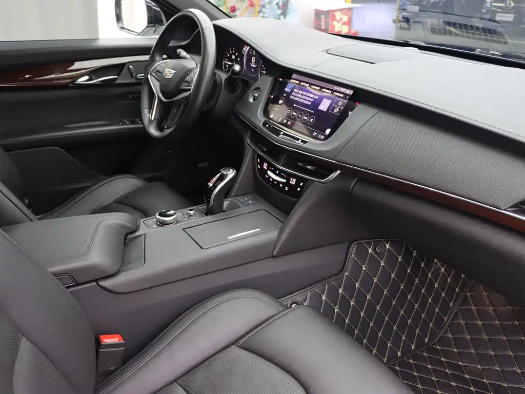 Cadillac CT6 — фото 9
