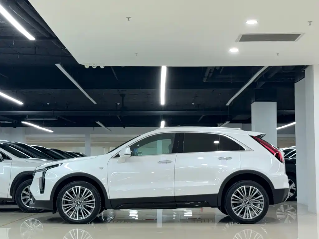 Cadillac XT4 — фото 3