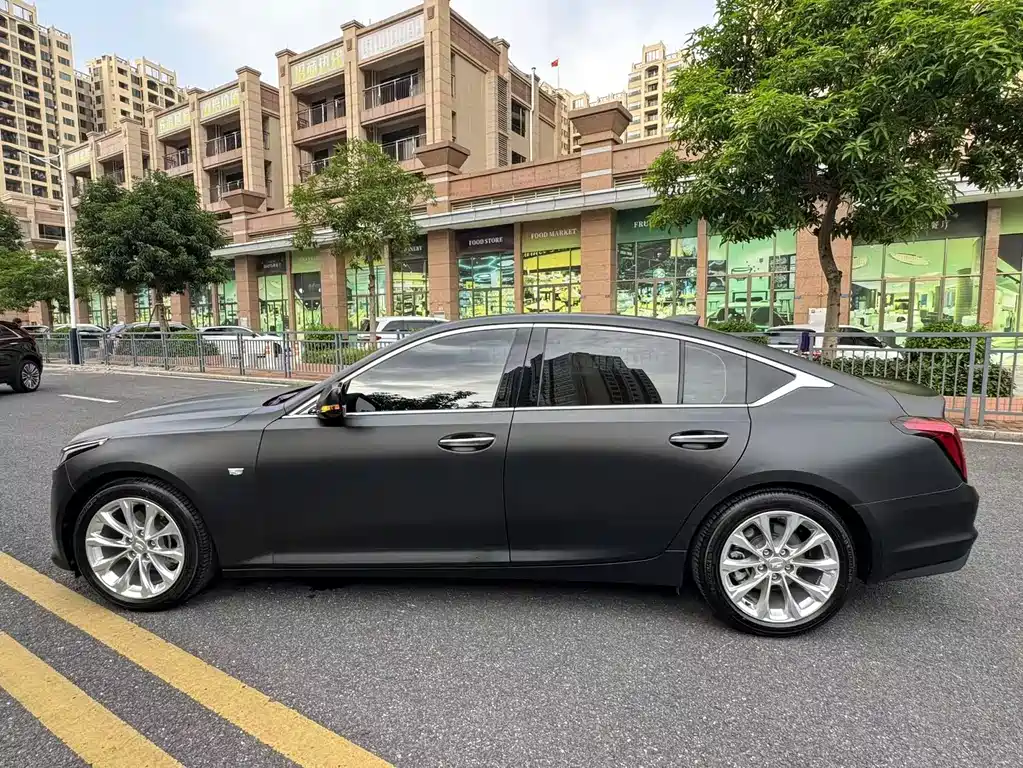 Cadillac CT5 — фото 7