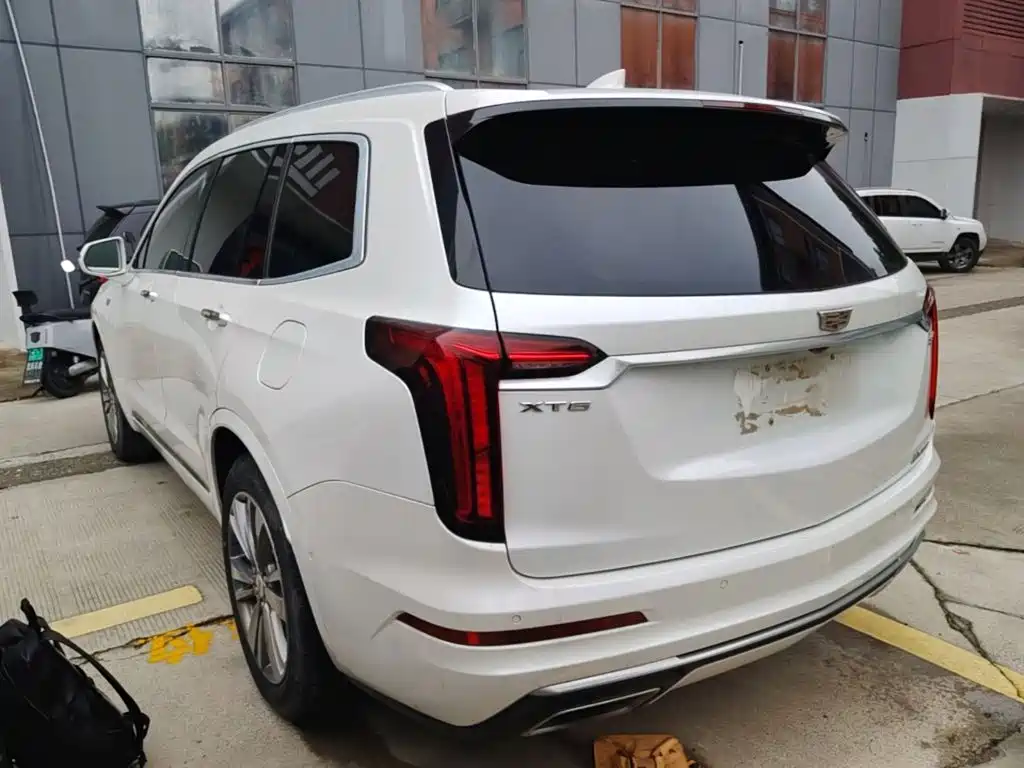 Cadillac XT6 — фото 5