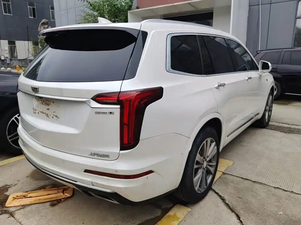 Cadillac XT6 — фото 7