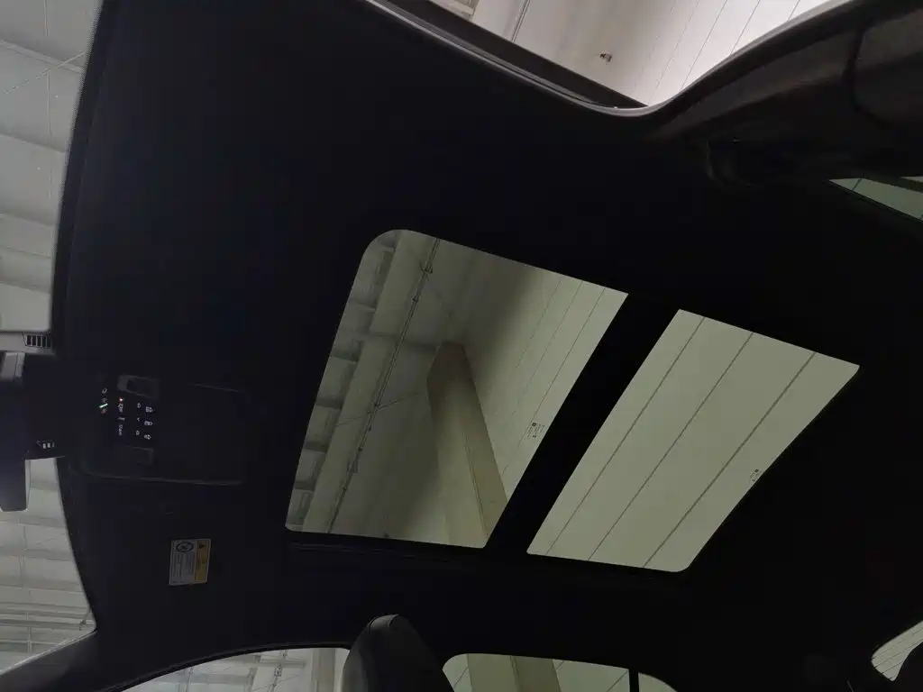 Cadillac XT4 — фото 14